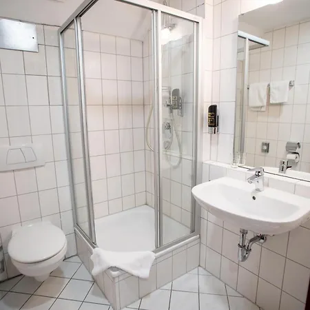 Hostel Am Schillerplatz *