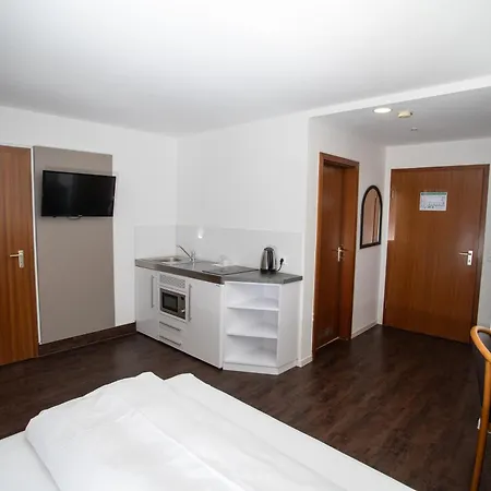 Hostel Am Schillerplatz Pleidelsheim