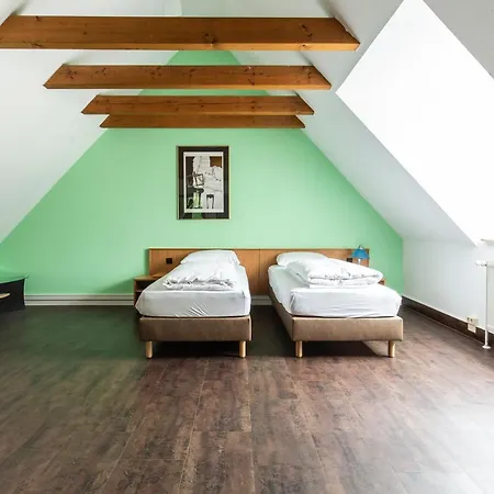 Am Schillerplatz Hostel Pleidelsheim